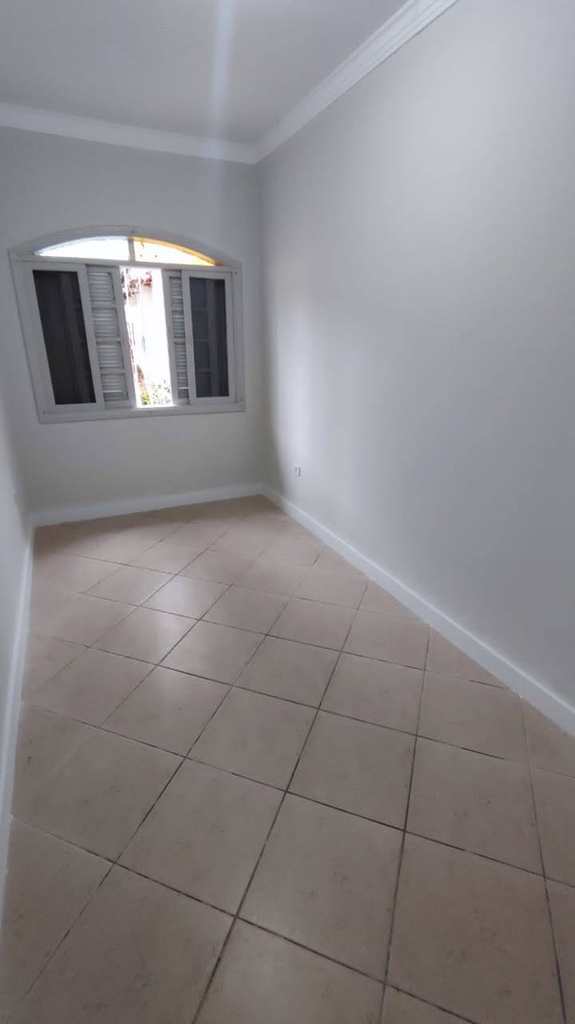 Casa em Praia Grande, no bairro Guilhermina