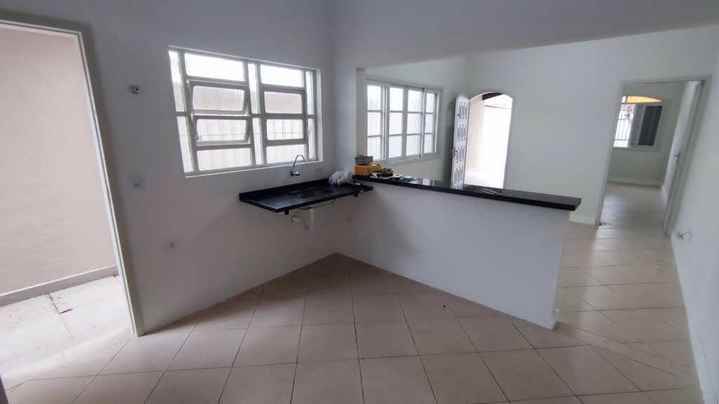 Casa em Praia Grande, no bairro Guilhermina