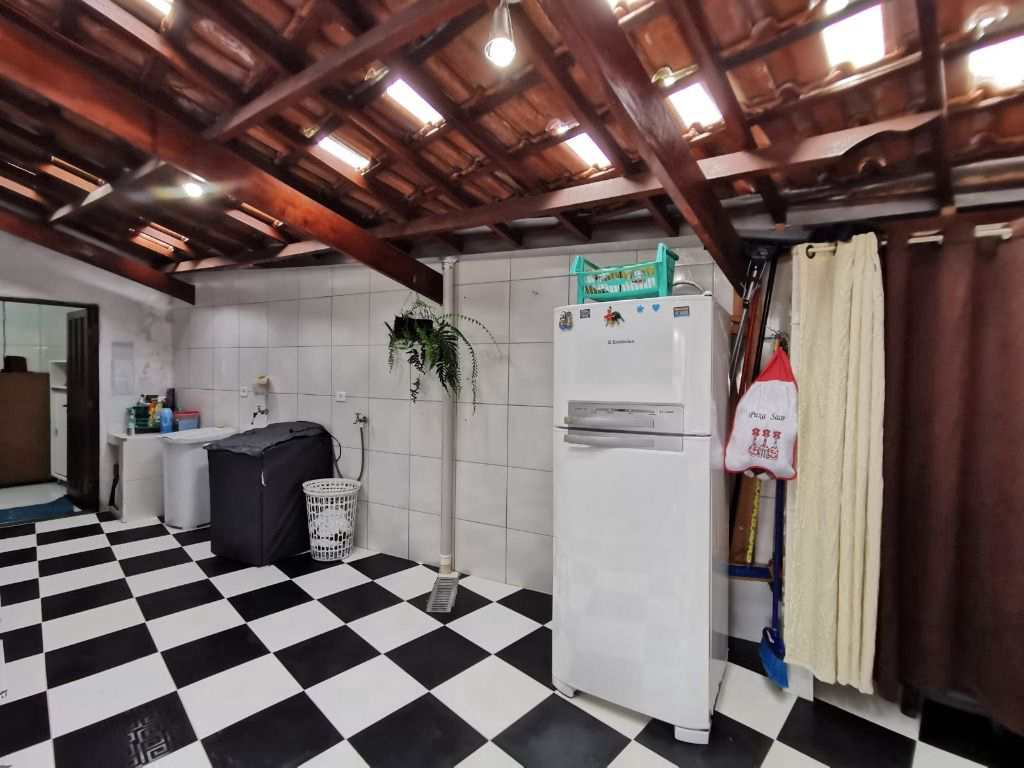 Casa em Praia Grande, no bairro Real