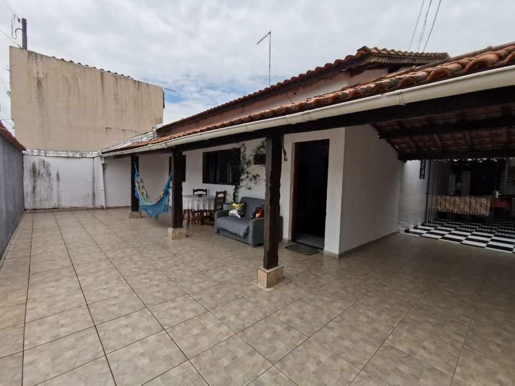 Casa em Praia Grande, no bairro Real