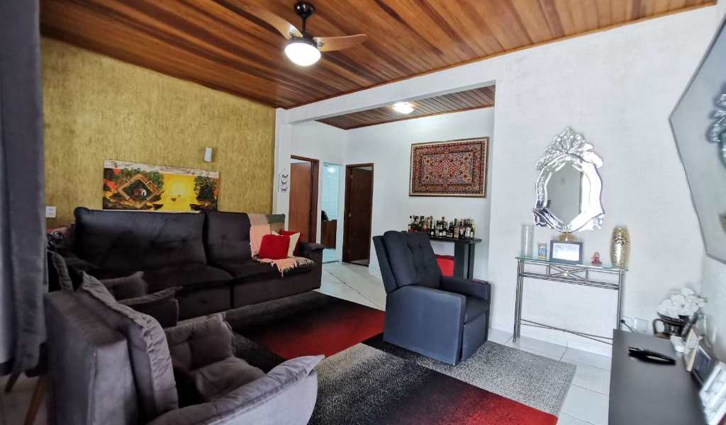 Casa em Praia Grande, bairro Real