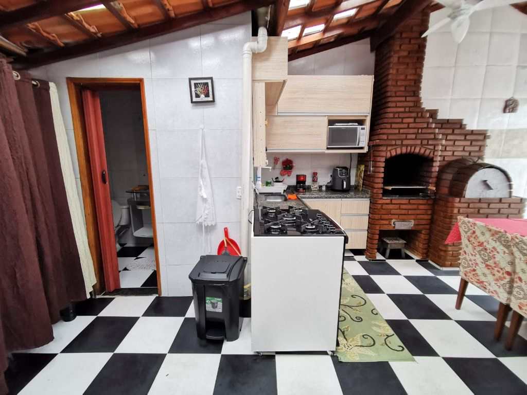 Casa em Praia Grande, no bairro Real