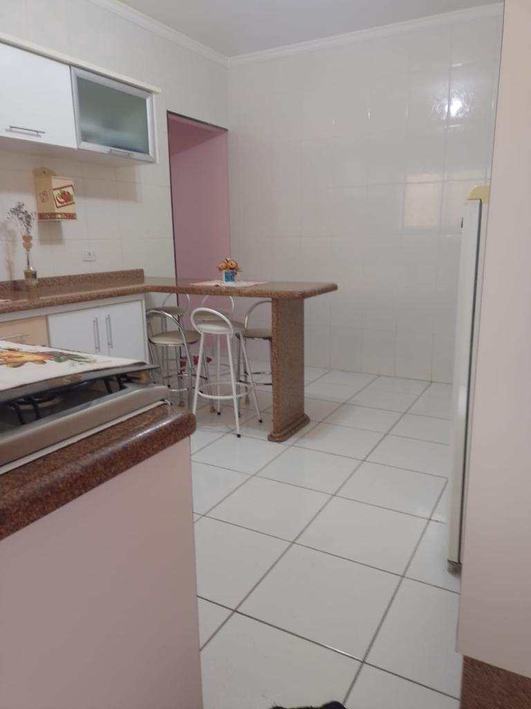 Casa em Praia Grande, no bairro Caiçara