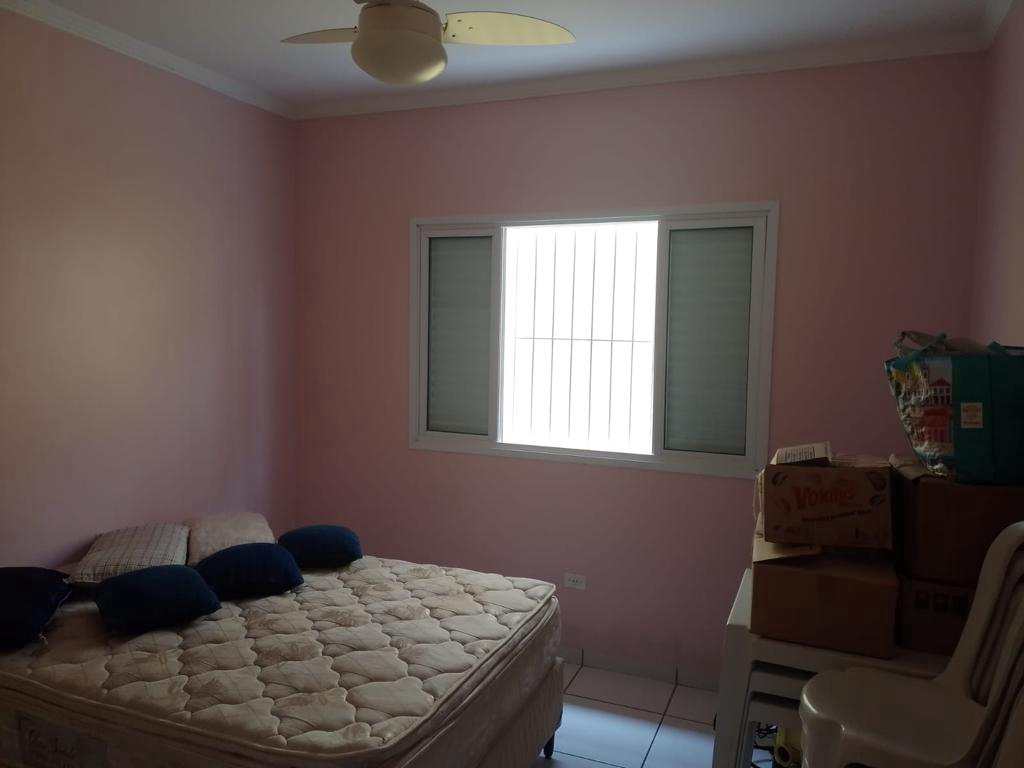 Casa em Praia Grande, no bairro Caiçara
