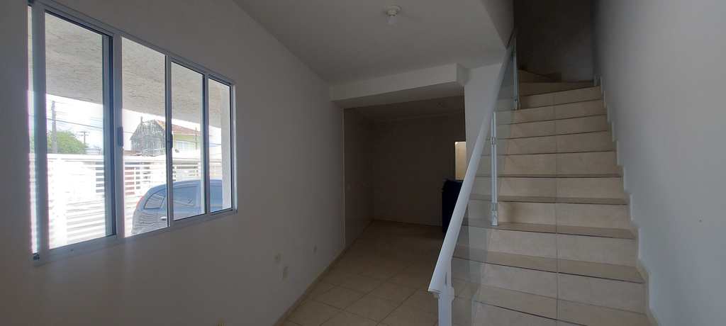 Sobrado em Praia Grande, no bairro Esmeralda