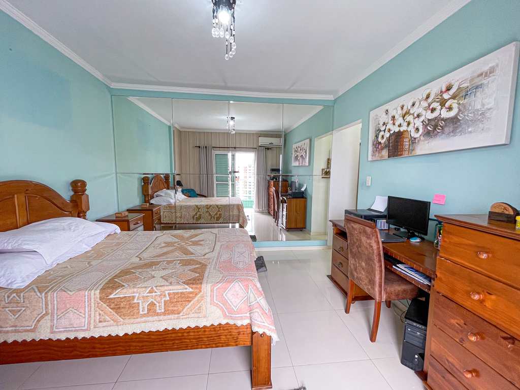 Apartamento em Praia Grande, no bairro Canto do Forte