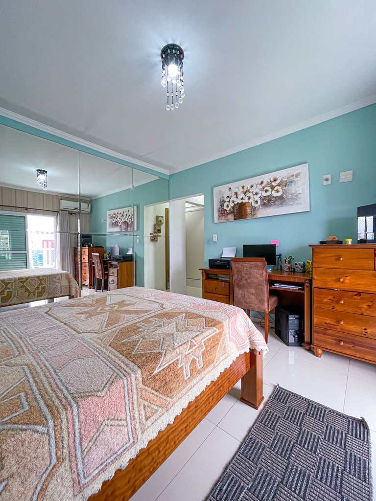 Apartamento em Praia Grande, no bairro Canto do Forte