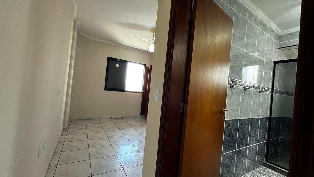Apartamento em Praia Grande, no bairro Boqueirão