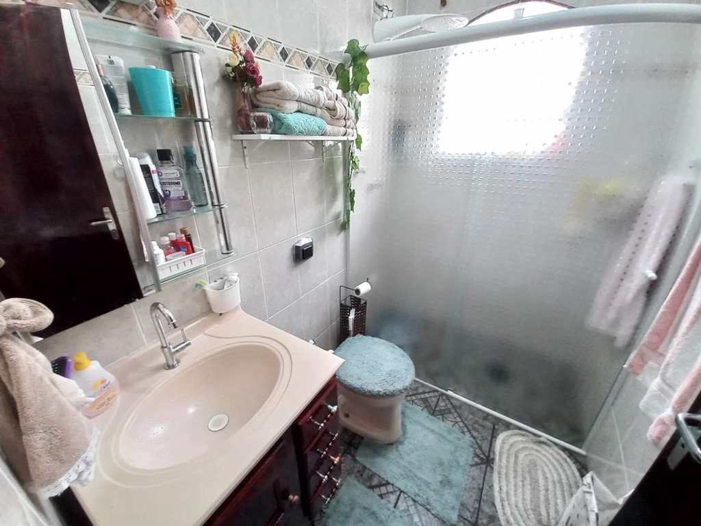 Casa em Praia Grande, no bairro Caiçara