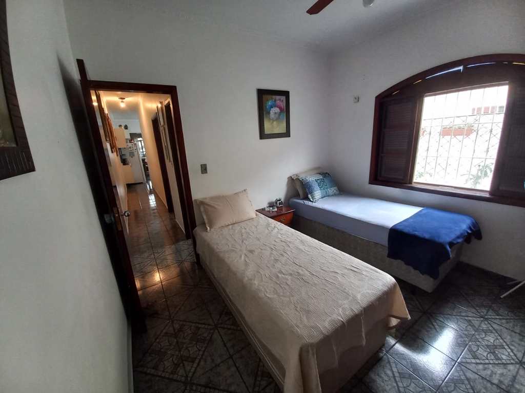 Casa em Praia Grande, no bairro Caiçara
