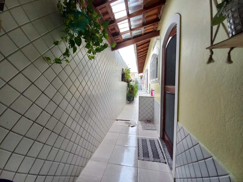 Casa em Praia Grande, no bairro Caiçara
