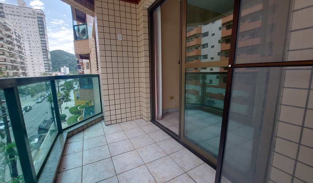 Apartamento em Praia Grande, bairro Canto do Forte