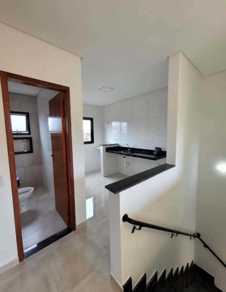 Casa de Condomínio em Praia Grande, no bairro Guilhermina