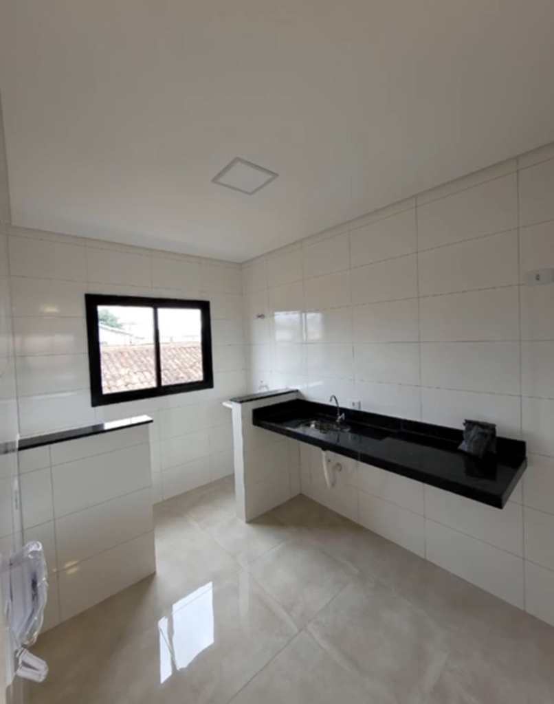 Casa de Condomínio em Praia Grande, no bairro Guilhermina