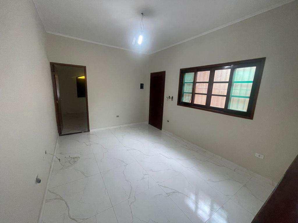 Casa em Praia Grande, no bairro Mirim