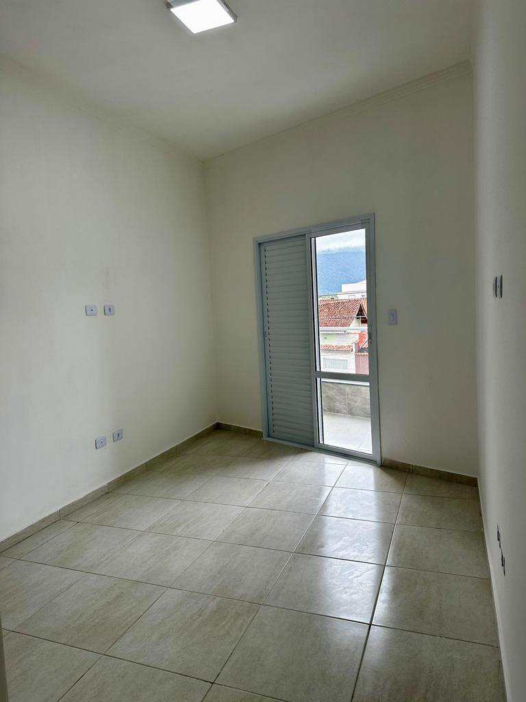 Casa de Condomínio em Praia Grande, no bairro Tupi