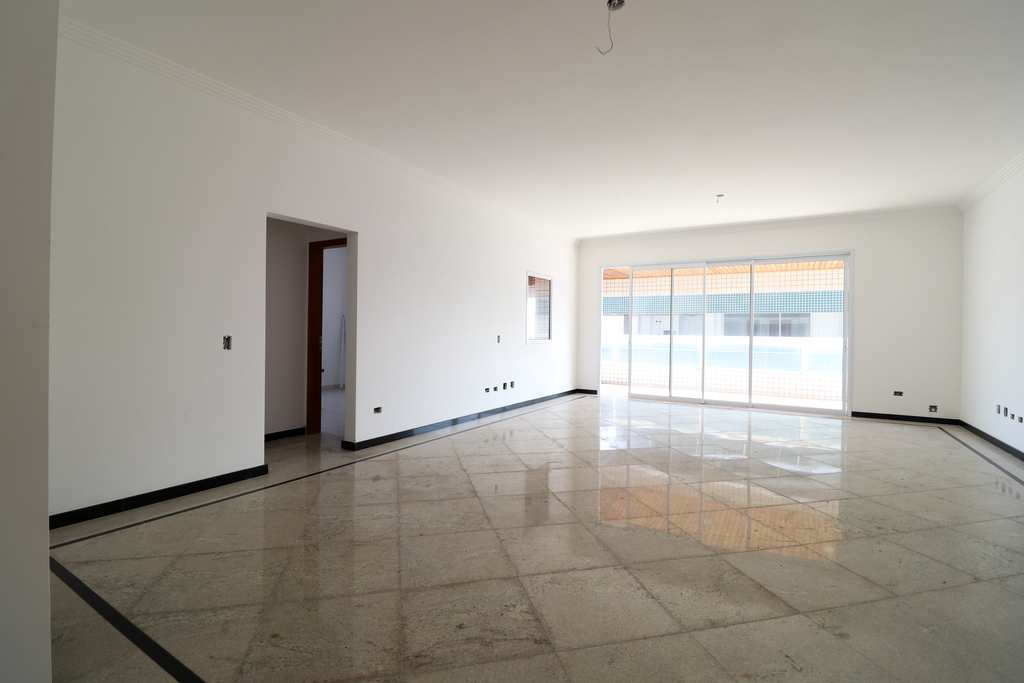Apartamento em Praia Grande, no bairro Canto do Forte
