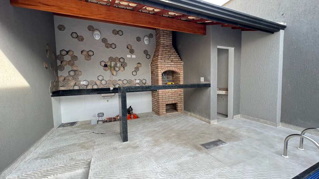 Casa de Condomínio em Praia Grande, no bairro Maracanã
