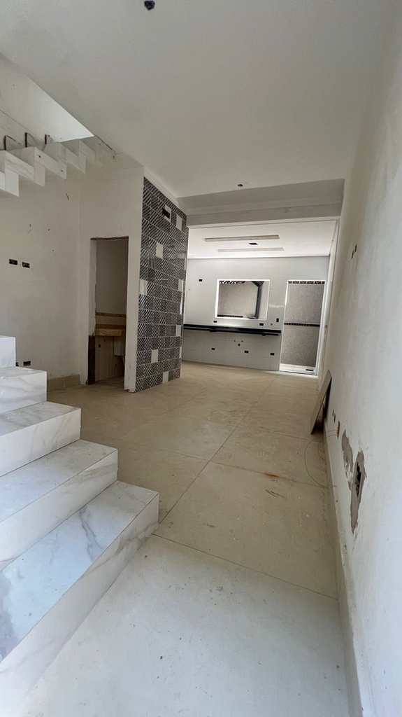 Casa de Condomínio em Praia Grande, no bairro Maracanã
