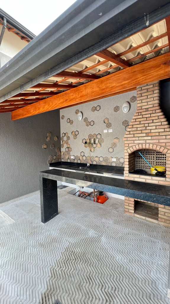 Casa de Condomínio em Praia Grande, no bairro Maracanã
