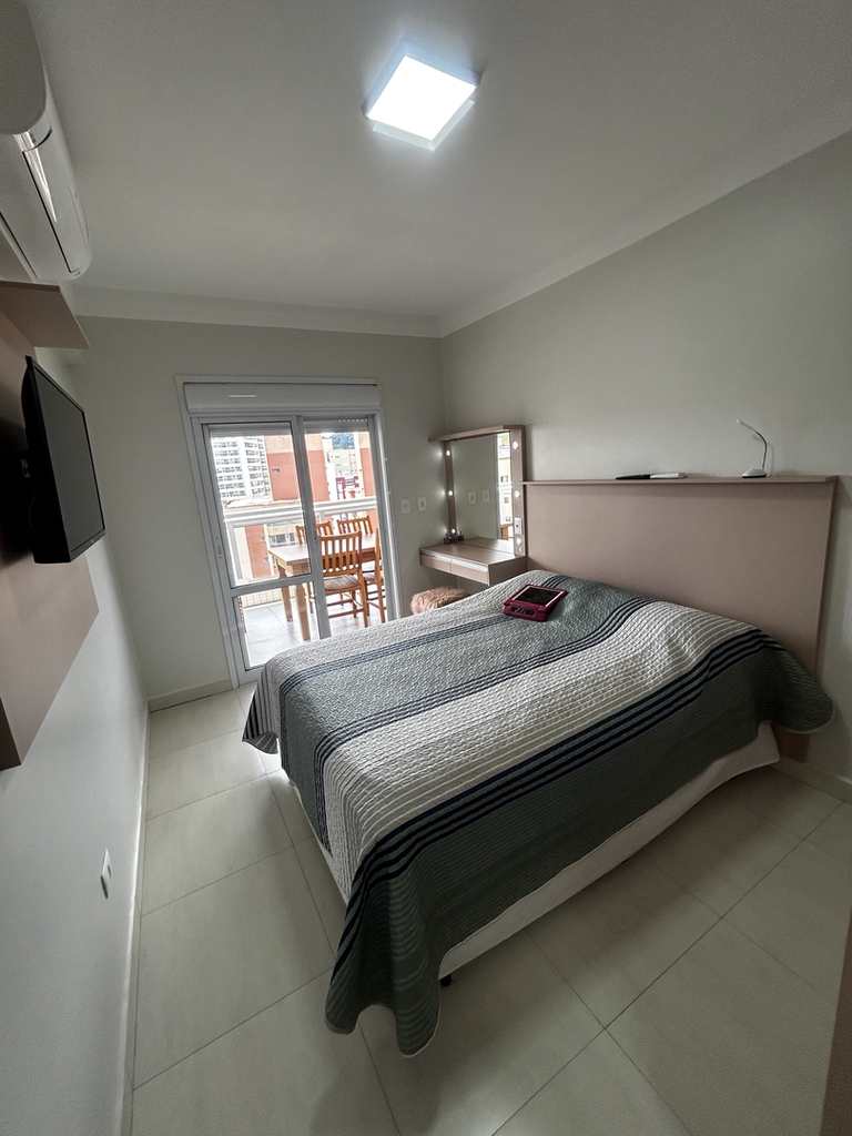 Apartamento em Praia Grande, no bairro Canto do Forte