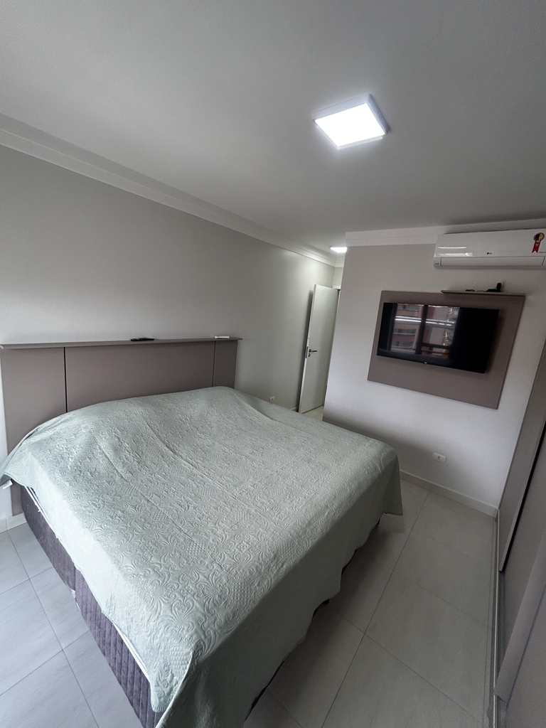 Apartamento em Praia Grande, no bairro Canto do Forte