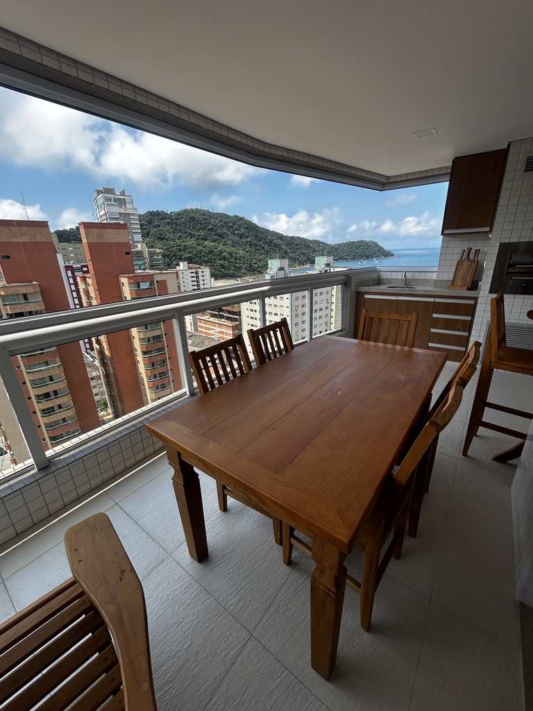 Apartamento em Praia Grande, no bairro Canto do Forte