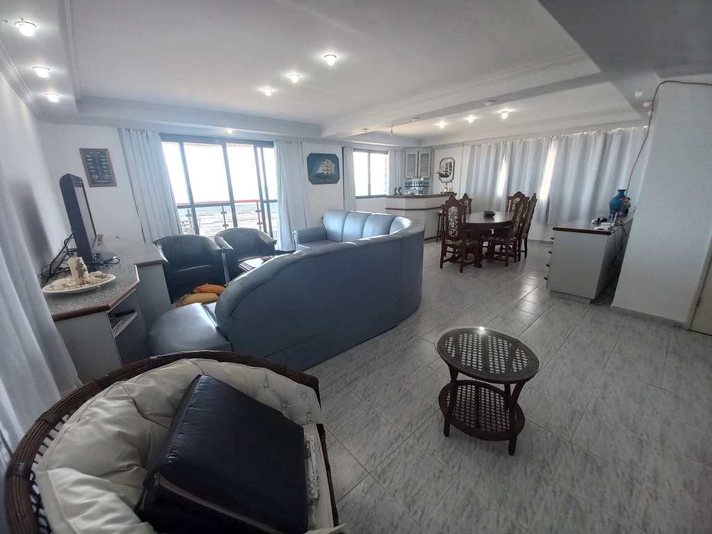 Apartamento em Praia Grande, no bairro Real