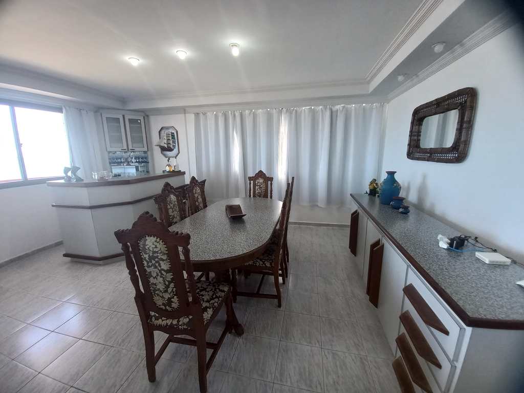 Apartamento em Praia Grande, no bairro Real