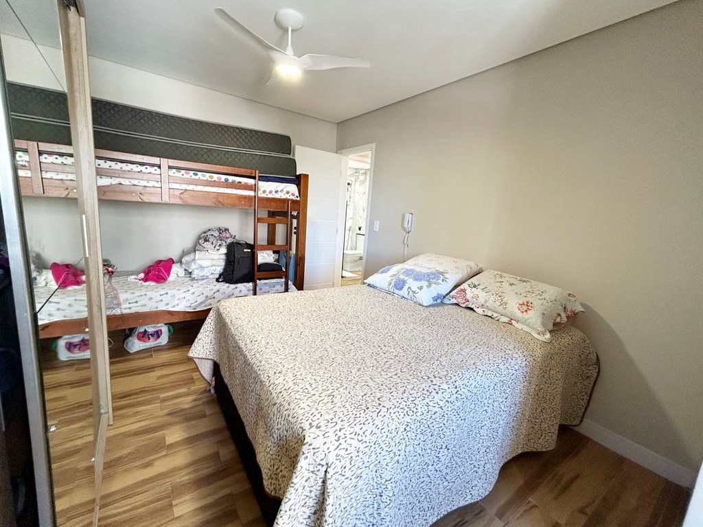 Apartamento em Praia Grande, no bairro Esmeralda