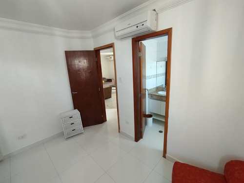 Apartamento, código 7951 em Praia Grande, bairro Guilhermina
