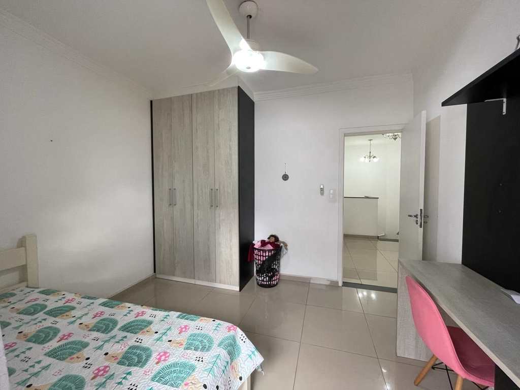 Sobrado em Praia Grande, no bairro Tupi