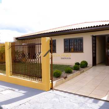 Casa em Campo Largo, bairro Vila Delurdes