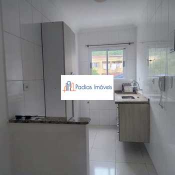 Apartamento em Mongaguá, bairro Centro