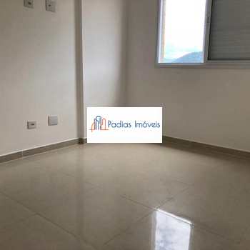 Apartamento em Mongaguá, bairro Aguapeú