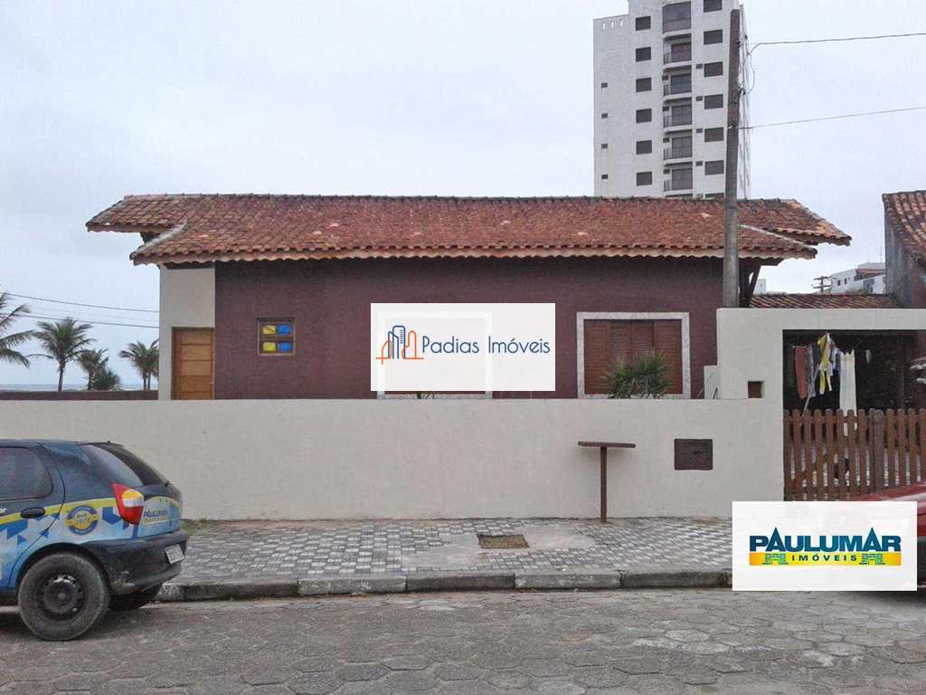 Casa em Mongaguá, no bairro Balneário Itaóca