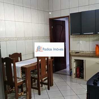 Casa em Mongaguá, bairro Vera Cruz
