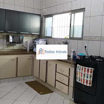 Casa em Mongaguá, bairro Vera Cruz