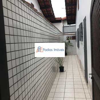 Casa em Praia Grande, bairro Real