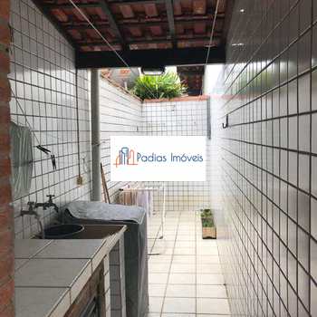 Casa em Praia Grande, bairro Real