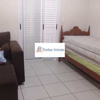 Apartamento em Mongaguá, bairro Centro