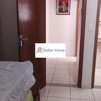 Apartamento em Mongaguá, bairro Centro