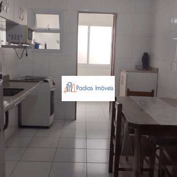 Apartamento em Mongaguá, bairro Centro