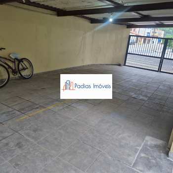 Apartamento em Mongaguá, bairro Centro