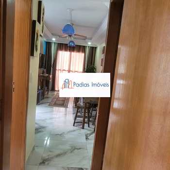 Apartamento em Mongaguá, bairro Centro