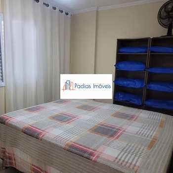 Apartamento em Mongaguá, bairro Centro