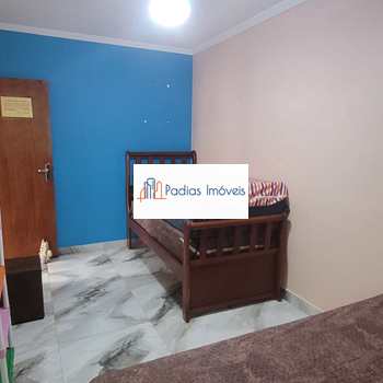 Apartamento em Mongaguá, bairro Centro