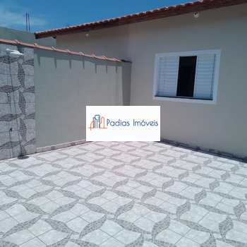 Casa em Mongaguá, bairro Vera Cruz