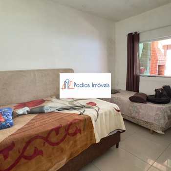 Casa em Mongaguá, bairro Agenor de Campos