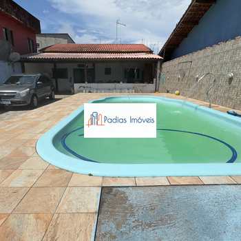 Casa em Mongaguá, bairro Agenor de Campos